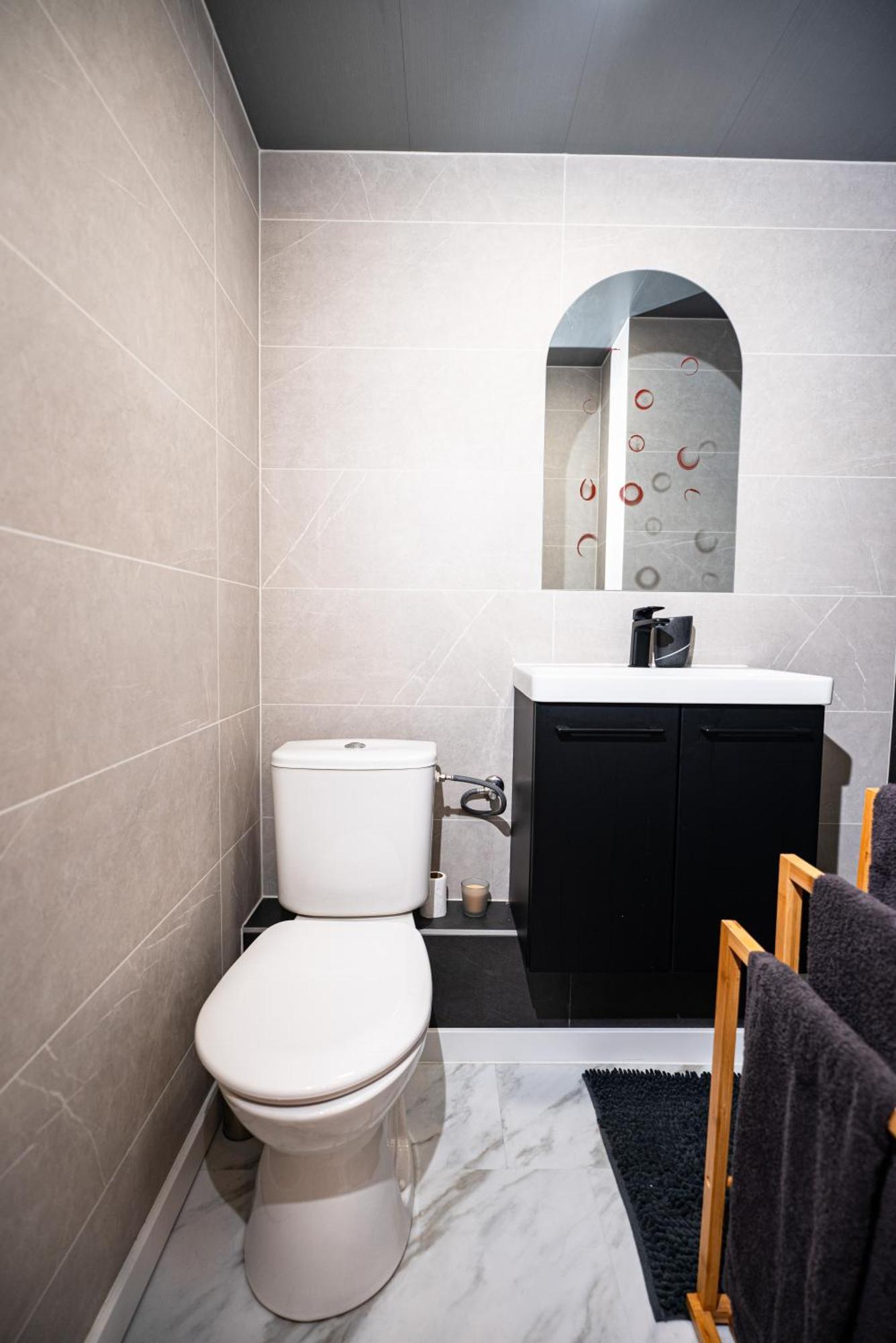 Moderne T2 Centre Sauna Wifi Home Office Netflix Страсбург Екстер'єр фото